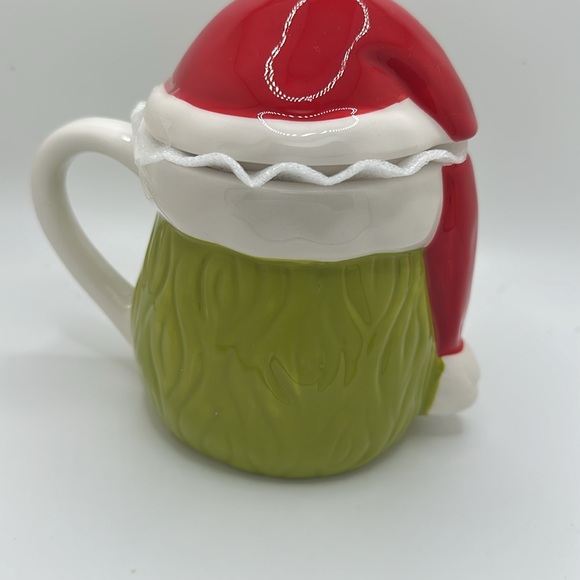 Grinch Mug with Lid - Picture 2 of 3